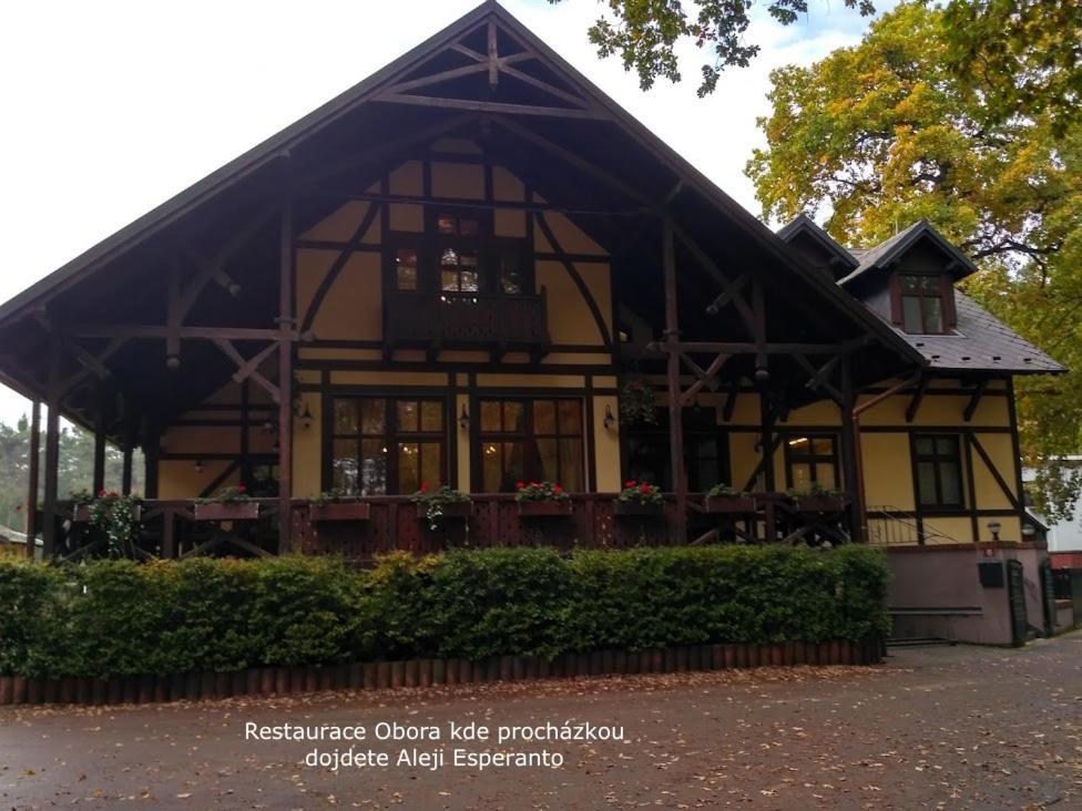 Homestay Poděbrady エクステリア 写真